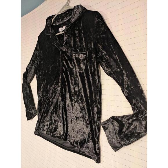 Nicole Miller Pajamas Set Black Debossed Leopard Spots Small Top Pants - Picture 7 of 15